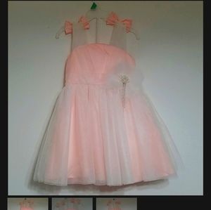 Girls dress